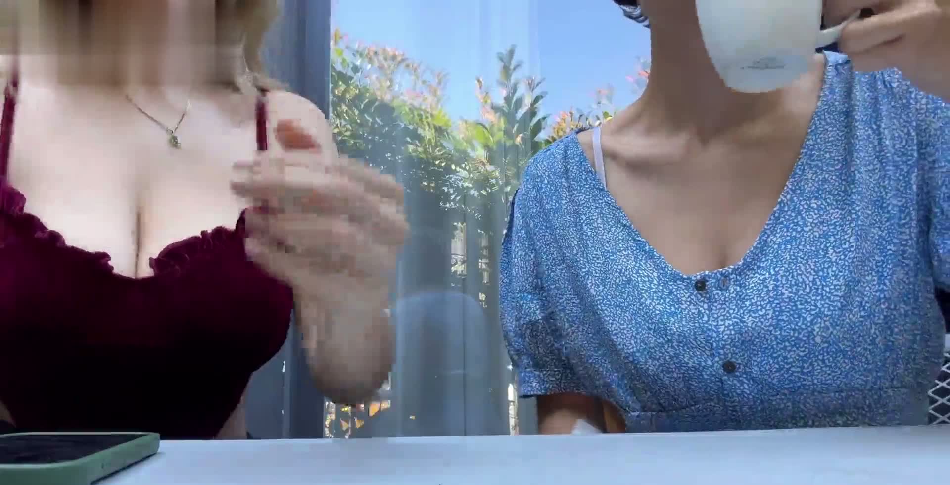 Hollyloly ve Athelina Lezbiyen Porno